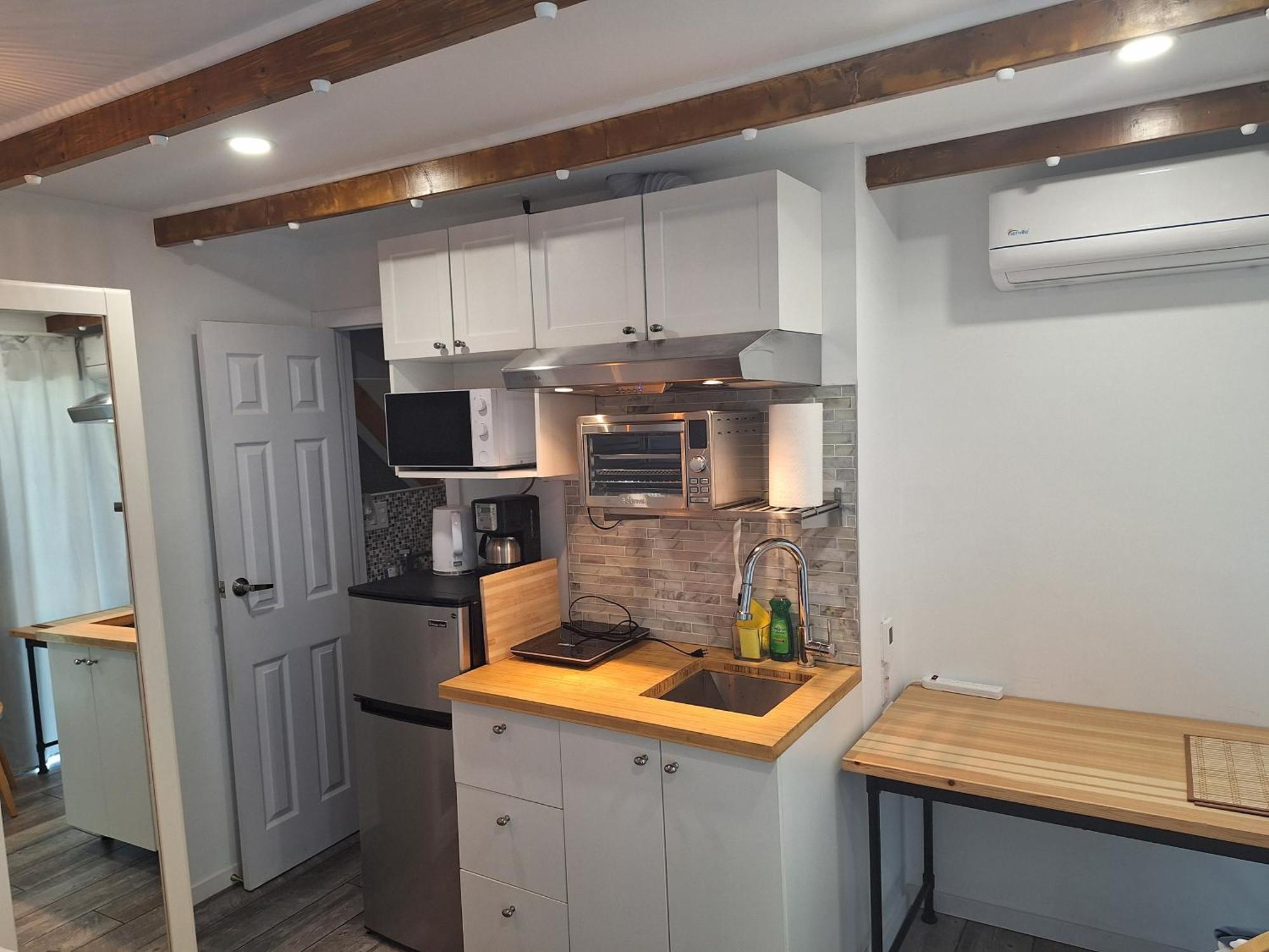 Well Equipped Studio For Non-Smoking Guests Only Citq Зo9467 Longueuil Exterior foto